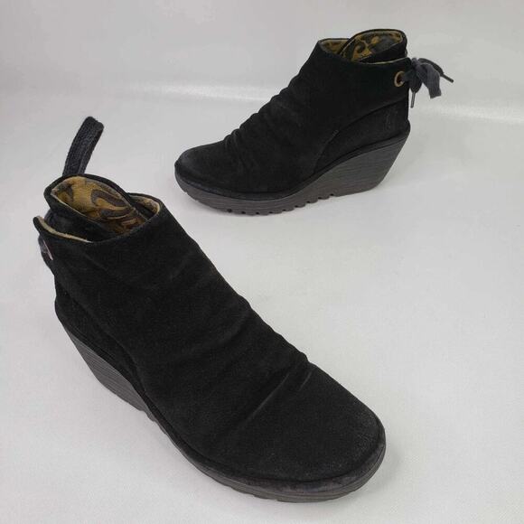FLY London Boots Yama Yebi Suede Ruched Ankle Black Women's Size 8 Wedge Bootie - Picture 1 of 7
